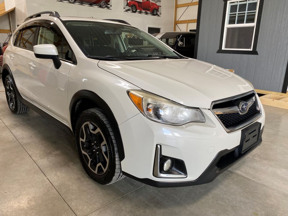 2017 Subaru Crosstrek 2.0i Premium Sport Utility 4D AWD