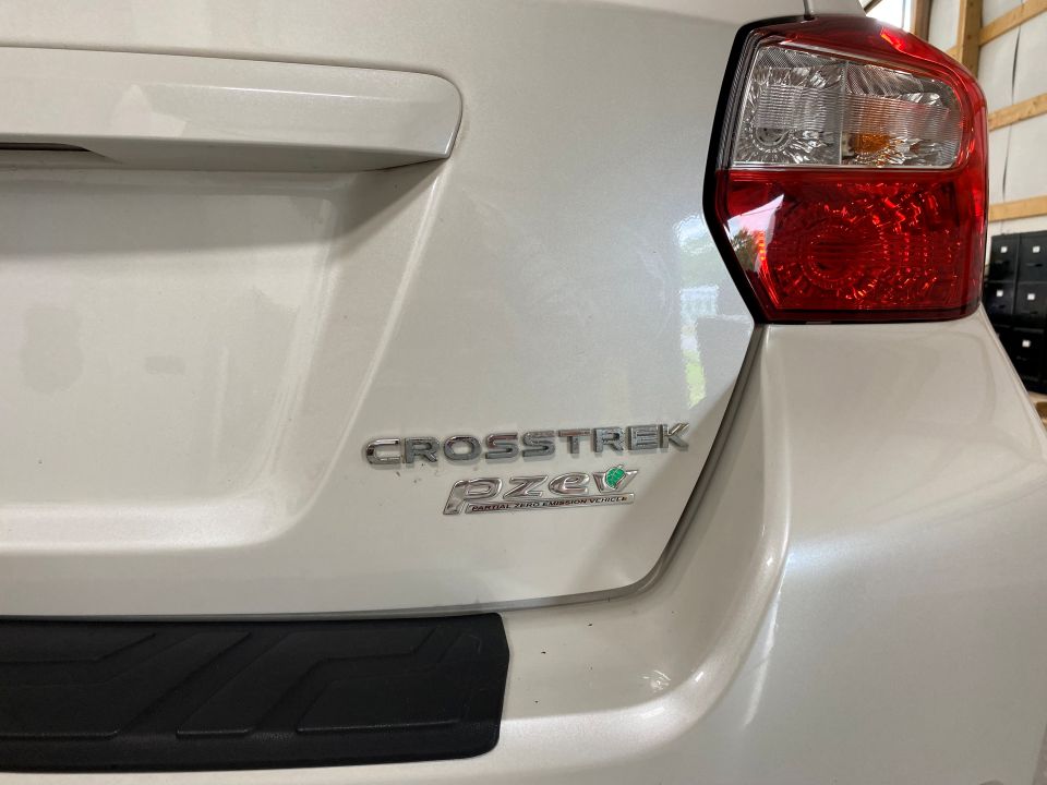 2017 Subaru Crosstrek 2.0i Premium Sport Utility 4D AWD