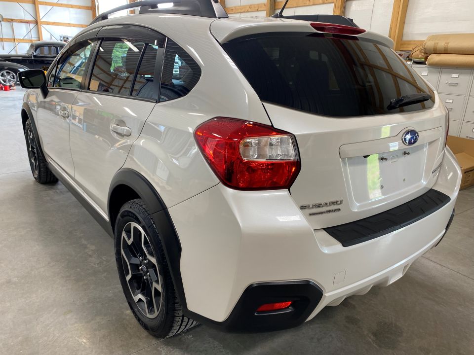 2017 Subaru Crosstrek 2.0i Premium Sport Utility 4D AWD