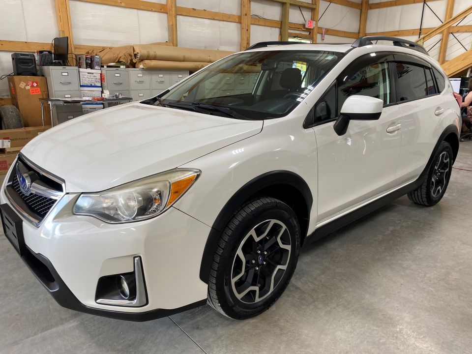 2017 Subaru Crosstrek 2.0i Premium Sport Utility 4D AWD
