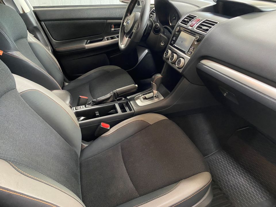 2017 Subaru Crosstrek 2.0i Premium Sport Utility 4D AWD