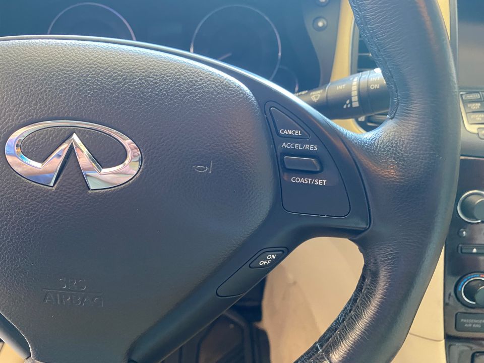 2016 Infiniti QX50 Sport Utility 4D AWD
