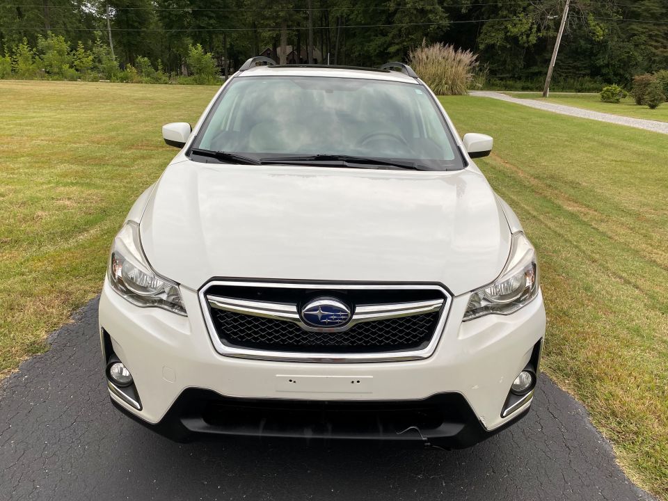 2017 Subaru Crosstrek 2.0i Premium Sport Utility 4D AWD