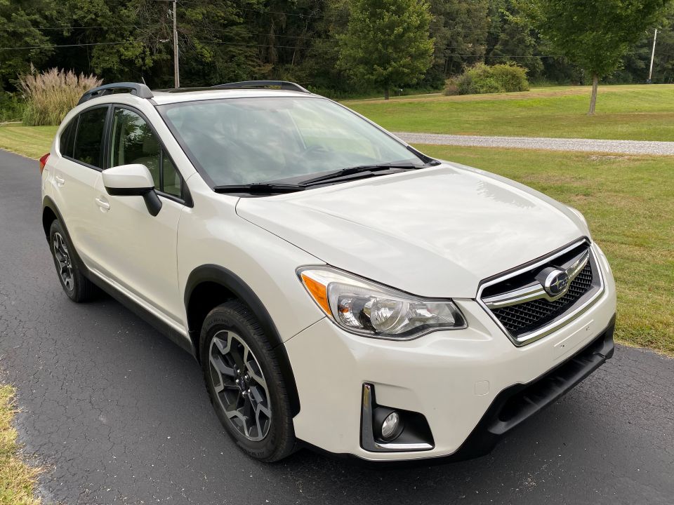 2017 Subaru Crosstrek 2.0i Premium Sport Utility 4D AWD