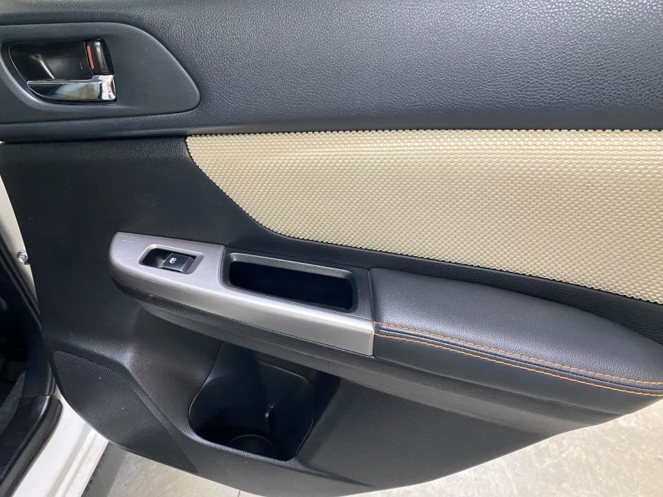 2017 Subaru Crosstrek 2.0i Premium Sport Utility 4D AWD