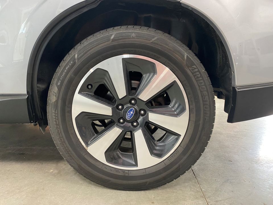 2018 Subaru Forester Premium SUV AWD with EyeSight Safety Features