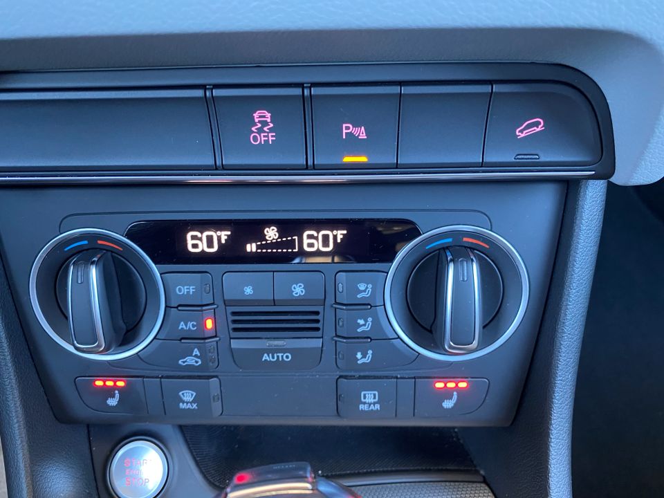 2016 Audi Q3 Premium Plus Quattro (AWD) Sport Utility 4D