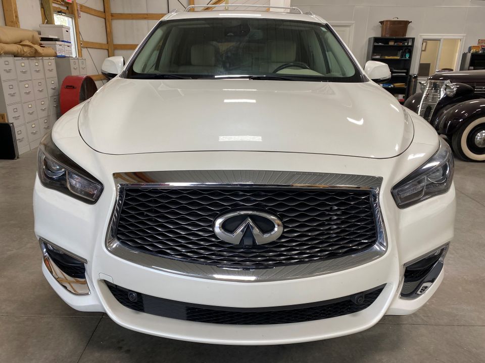 2018 Infiniti QX60 AWD 4D SUV with Third row 8 Passenger