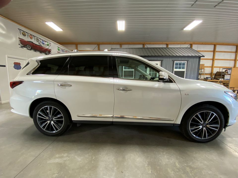 2018 Infiniti QX60 AWD 4D SUV with Third row 8 Passenger