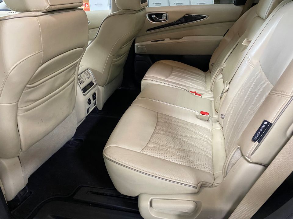 2018 Infiniti QX60 AWD 4D SUV with Third row 8 Passenger