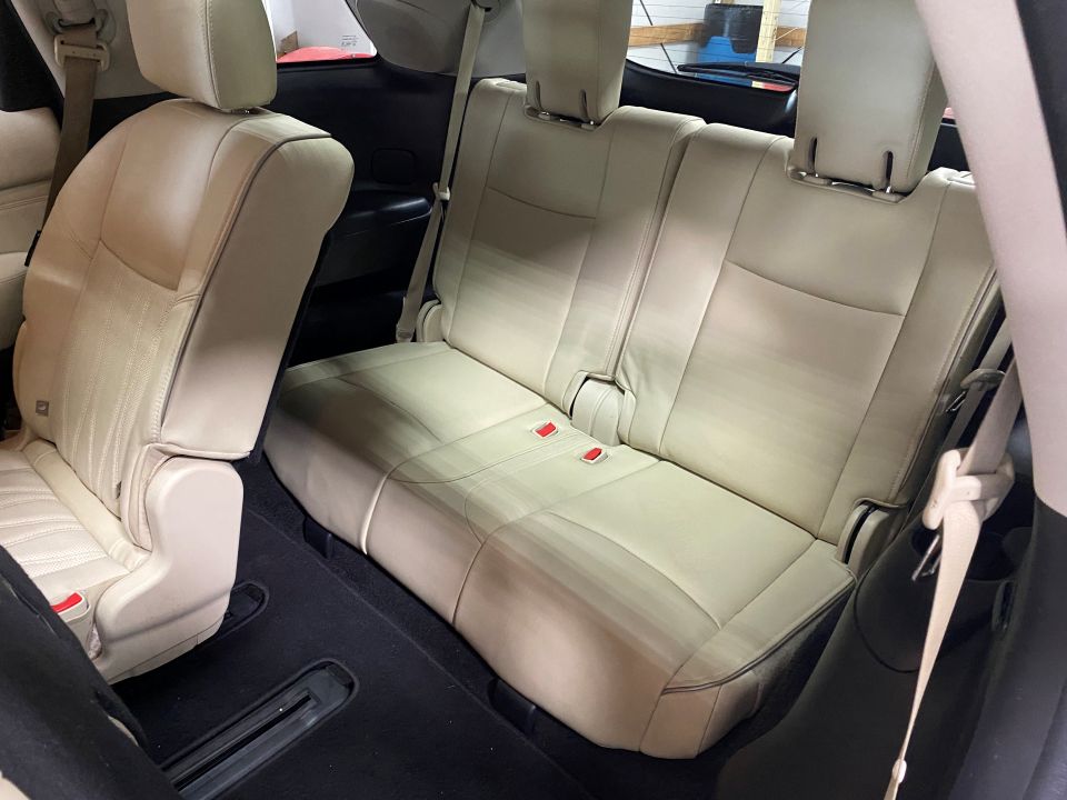 2018 Infiniti QX60 AWD 4D SUV with Third row 8 Passenger