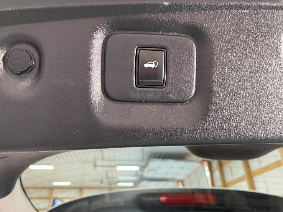 2018 Infiniti QX60 AWD 4D SUV with Third row 8 Passenger