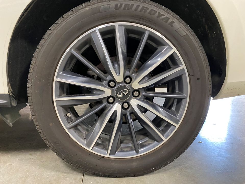 2018 Infiniti QX60 AWD 4D SUV with Third row 8 Passenger