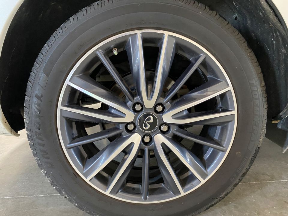 2018 Infiniti QX60 AWD 4D SUV with Third row 8 Passenger