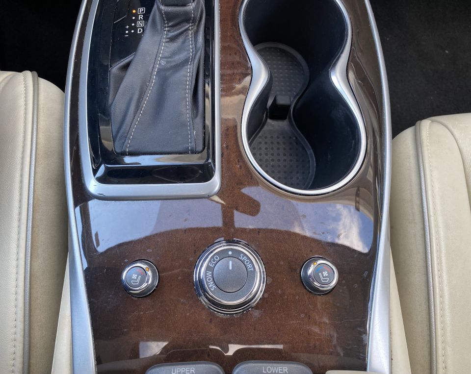 2018 Infiniti QX60 AWD 4D SUV with Third row 8 Passenger