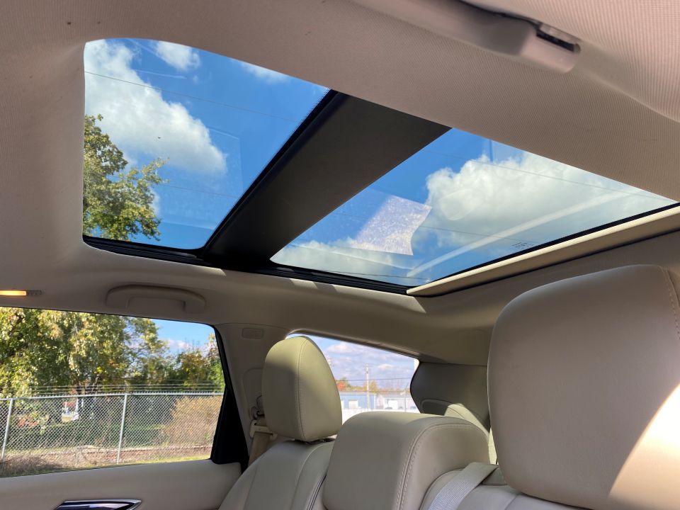 2018 Infiniti QX60 AWD 4D SUV with Third row 8 Passenger