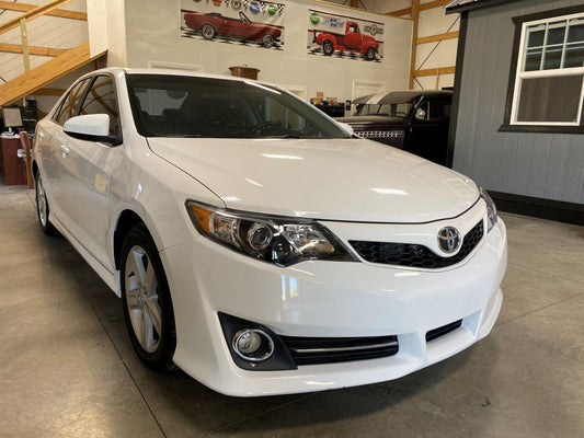 2014 Toyota Camry SE FWD 4D Sedan 2.5 4 Cyl.