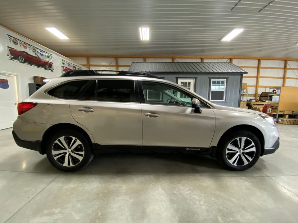 2019 Subaru Outback Limited AWD 4D Wagon SUV 2.5 4 Cyl