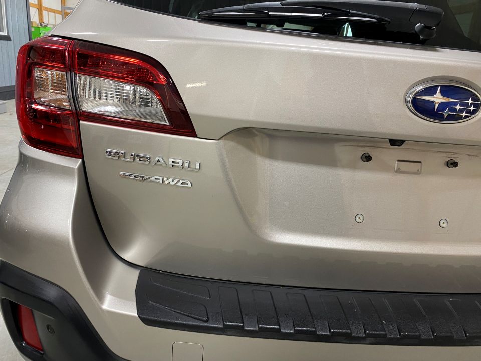 2019 Subaru Outback Limited AWD 4D Wagon SUV 2.5 4 Cyl