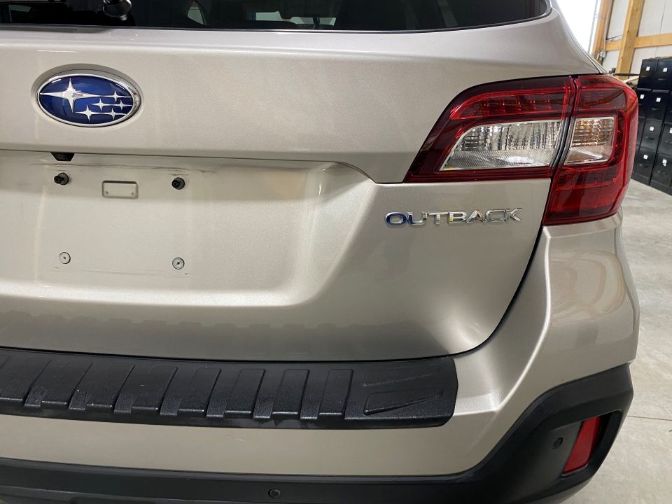2019 Subaru Outback Limited AWD 4D Wagon SUV 2.5 4 Cyl