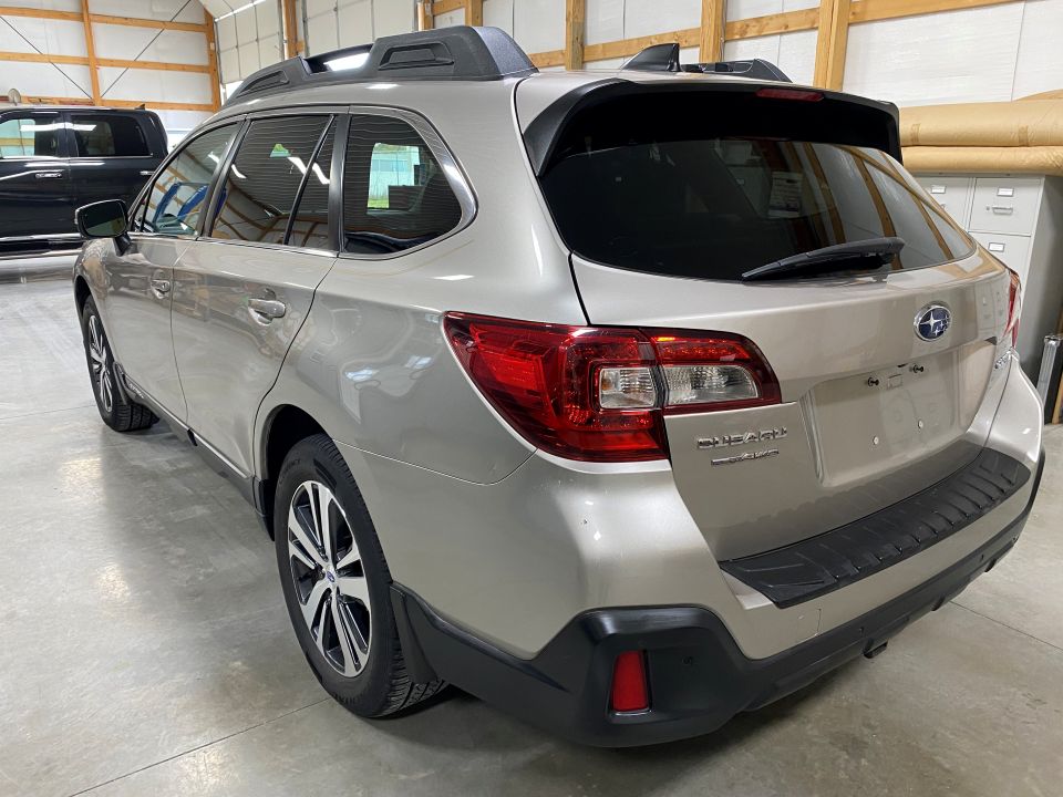 2019 Subaru Outback Limited AWD 4D Wagon SUV 2.5 4 Cyl