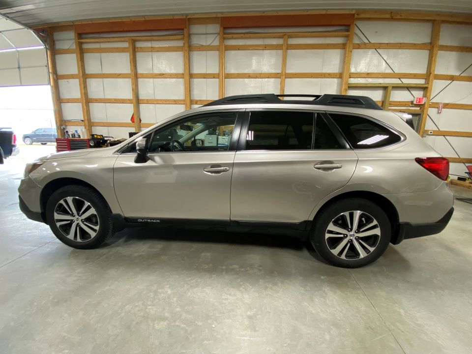 2019 Subaru Outback Limited AWD 4D Wagon SUV 2.5 4 Cyl