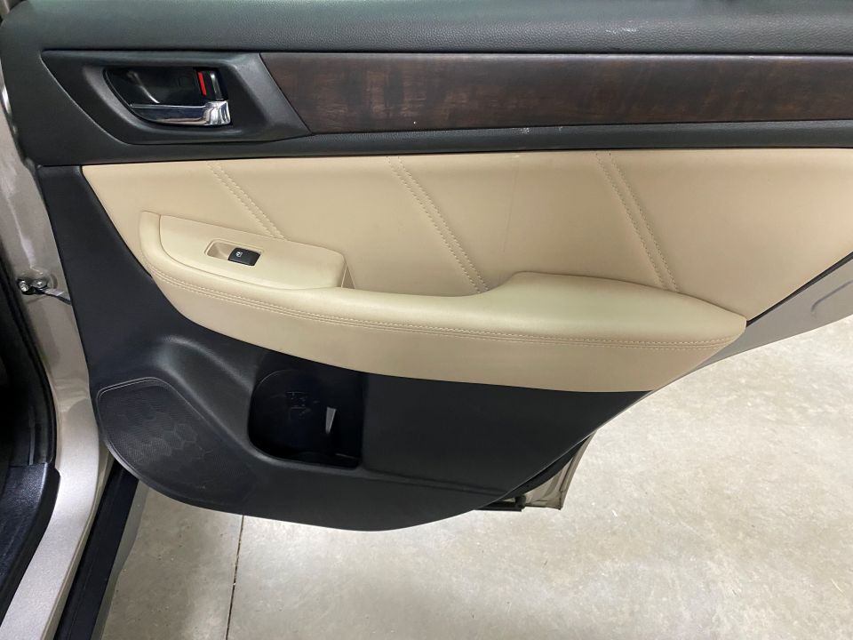 2019 Subaru Outback Limited AWD 4D Wagon SUV 2.5 4 Cyl