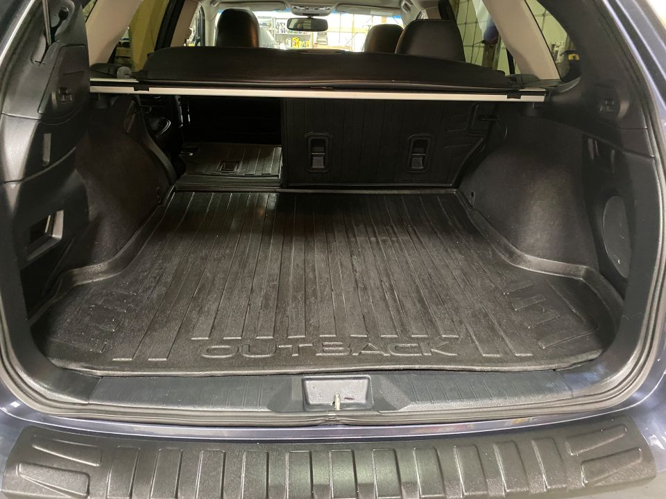 2015 Subaru Outback 2.5i Limited AWD 4D