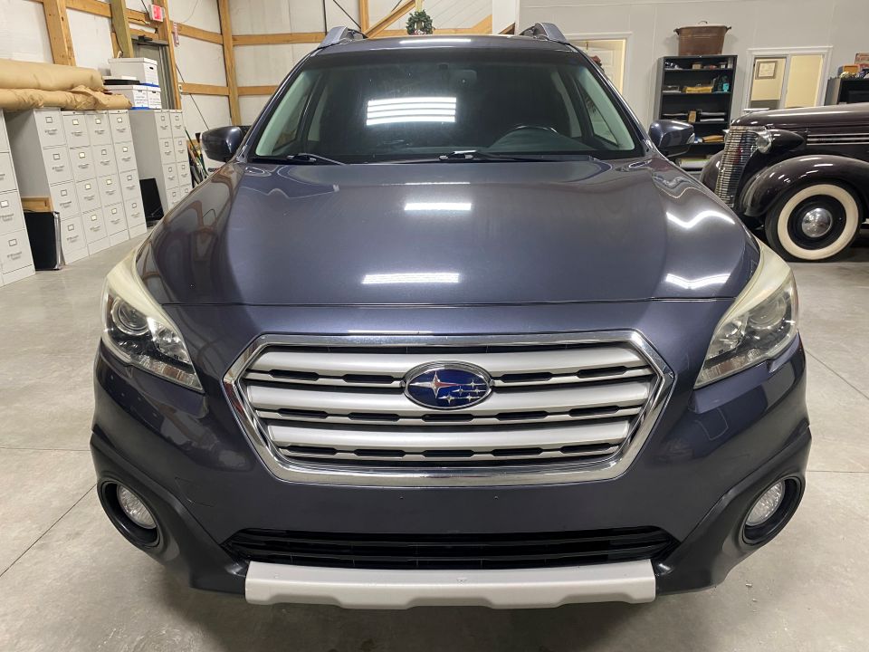 2015 Subaru Outback 2.5i Limited AWD 4D