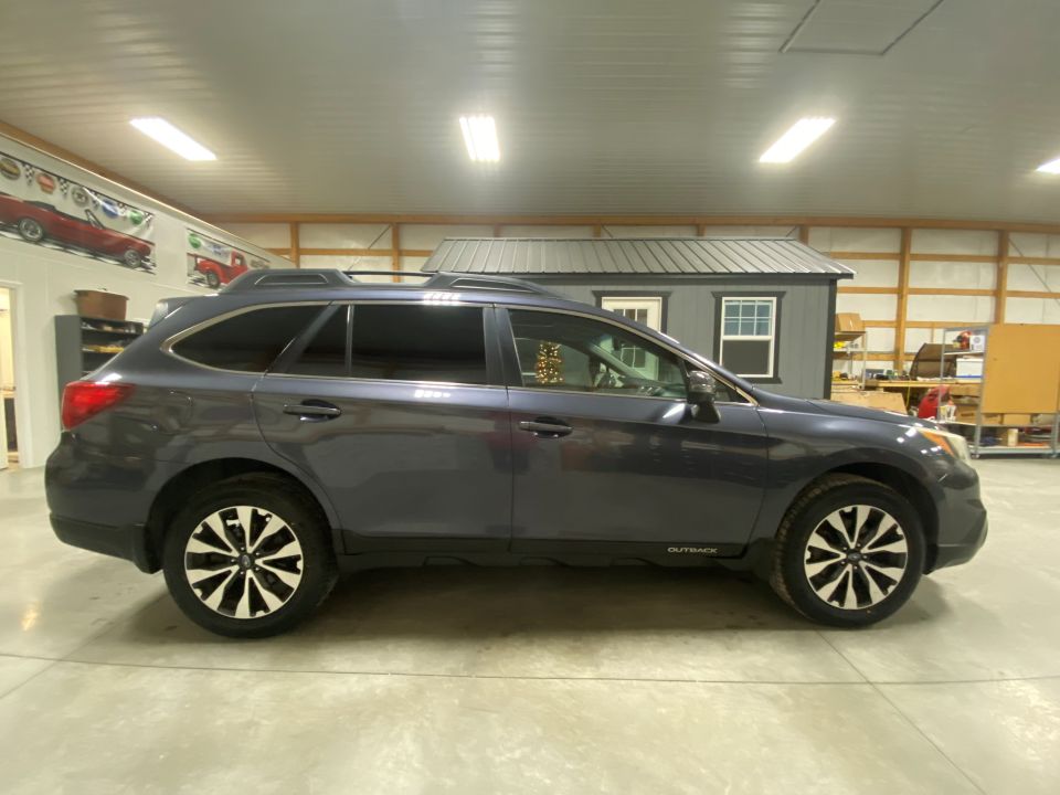 2015 Subaru Outback 2.5i Limited AWD 4D