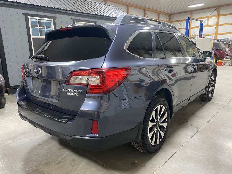 2015 Subaru Outback 2.5i Limited AWD 4D