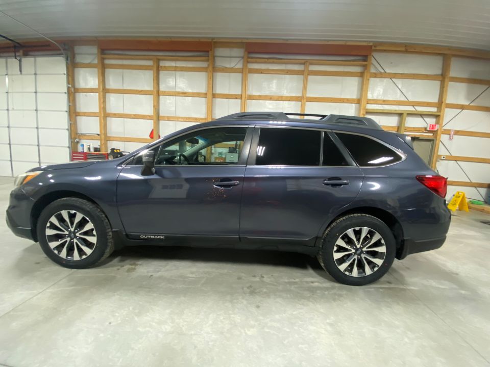 2015 Subaru Outback 2.5i Limited AWD 4D