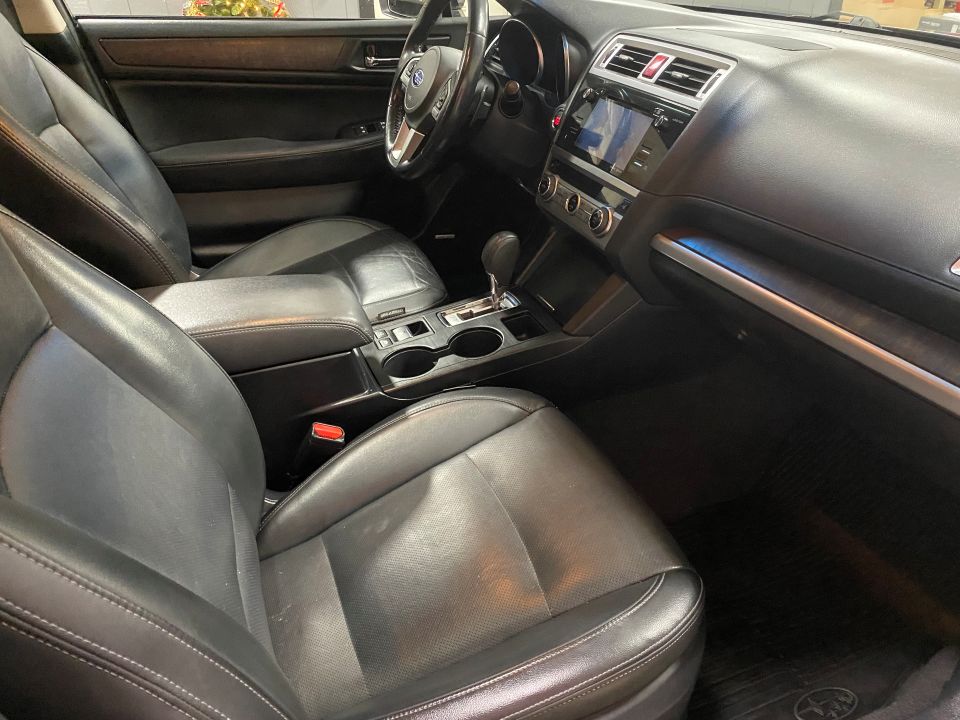 2015 Subaru Outback 2.5i Limited AWD 4D