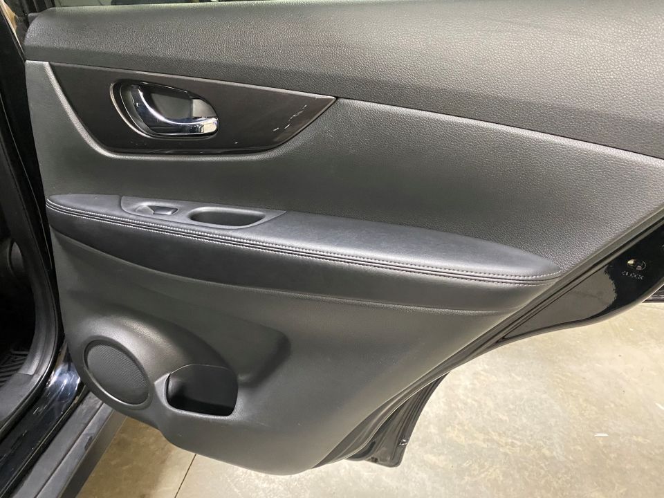 2019 Nissan Rogue SV 4D Sport Utility Vehicle