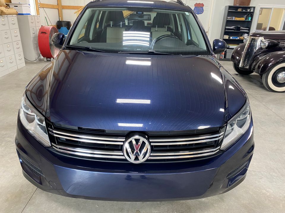 2016 Volkswagen Tiguan 2.0T S Sport Utility 4D FWD