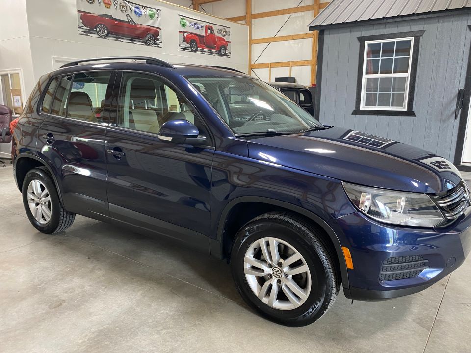 2016 Volkswagen Tiguan 2.0T S Sport Utility 4D FWD