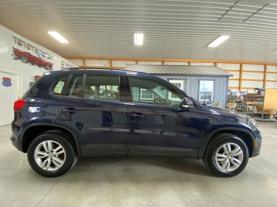 2016 Volkswagen Tiguan 2.0T S Sport Utility 4D FWD
