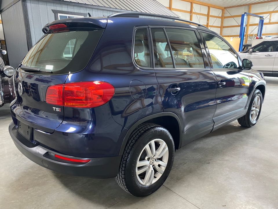 2016 Volkswagen Tiguan 2.0T S Sport Utility 4D FWD