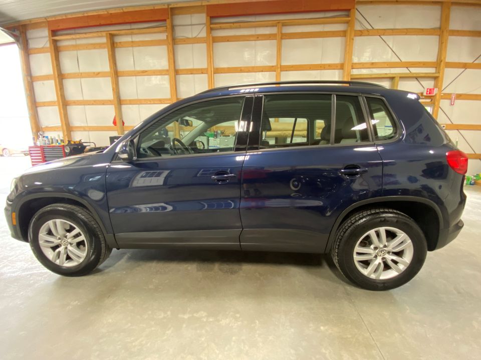 2016 Volkswagen Tiguan 2.0T S Sport Utility 4D FWD