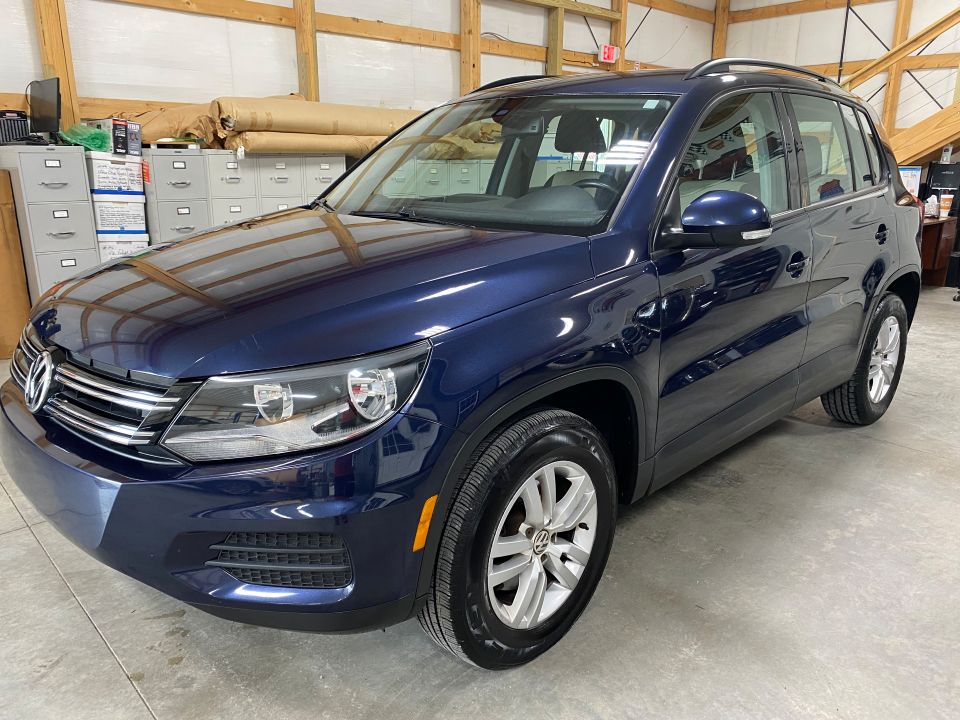 2016 Volkswagen Tiguan 2.0T S Sport Utility 4D FWD