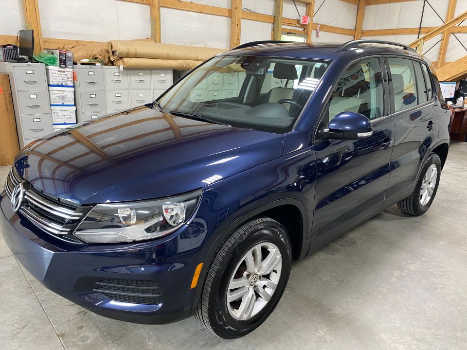 2016 Volkswagen Tiguan 2.0T S Sport Utility 4D FWD
