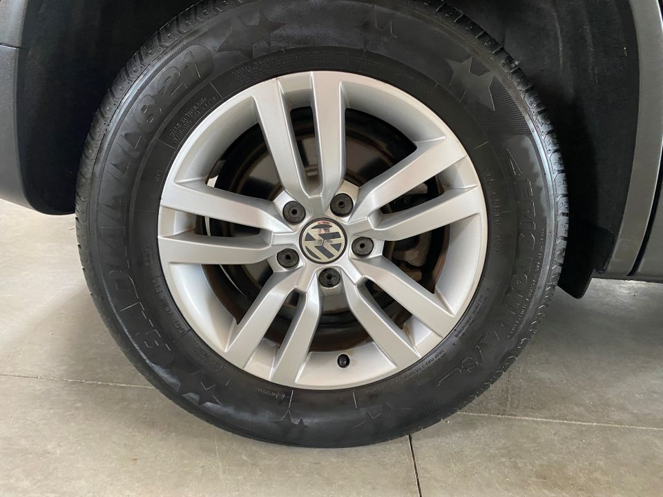 2016 Volkswagen Tiguan 2.0T S Sport Utility 4D FWD