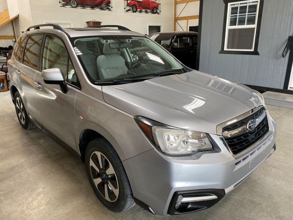 2018 Subaru Forester Premium SUV AWD with EyeSight Safety Features