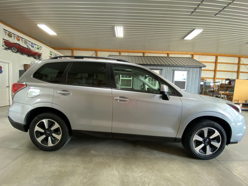 2018 Subaru Forester Premium SUV AWD with EyeSight Safety Features