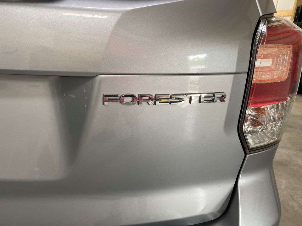 2018 Subaru Forester Premium SUV AWD with EyeSight Safety Features
