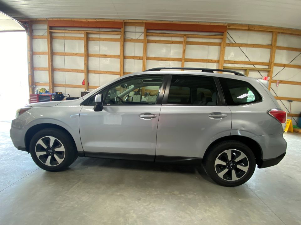 2018 Subaru Forester Premium SUV AWD with EyeSight Safety Features