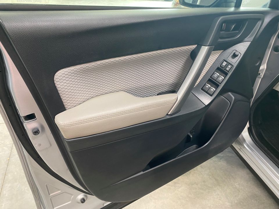 2018 Subaru Forester Premium SUV AWD with EyeSight Safety Features