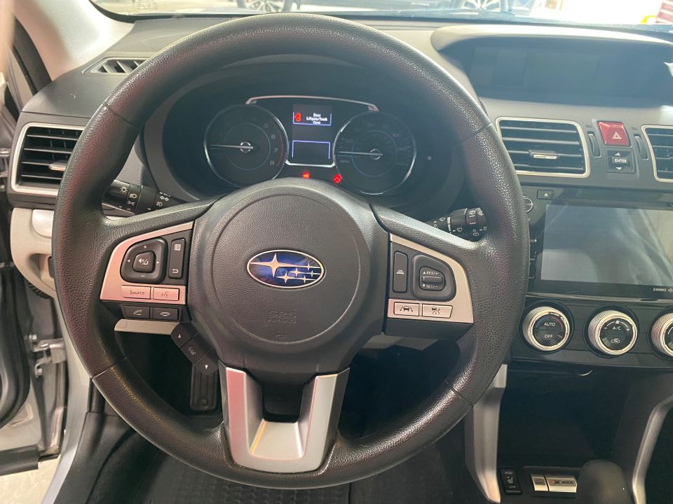 2018 Subaru Forester Premium SUV AWD with EyeSight Safety Features