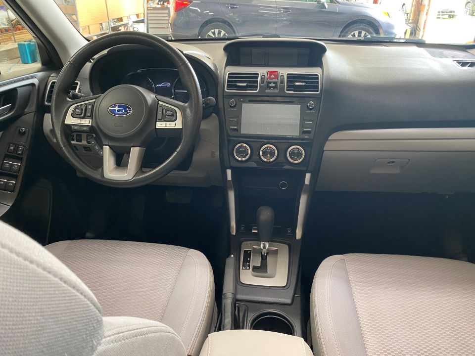 2018 Subaru Forester Premium SUV AWD with EyeSight Safety Features