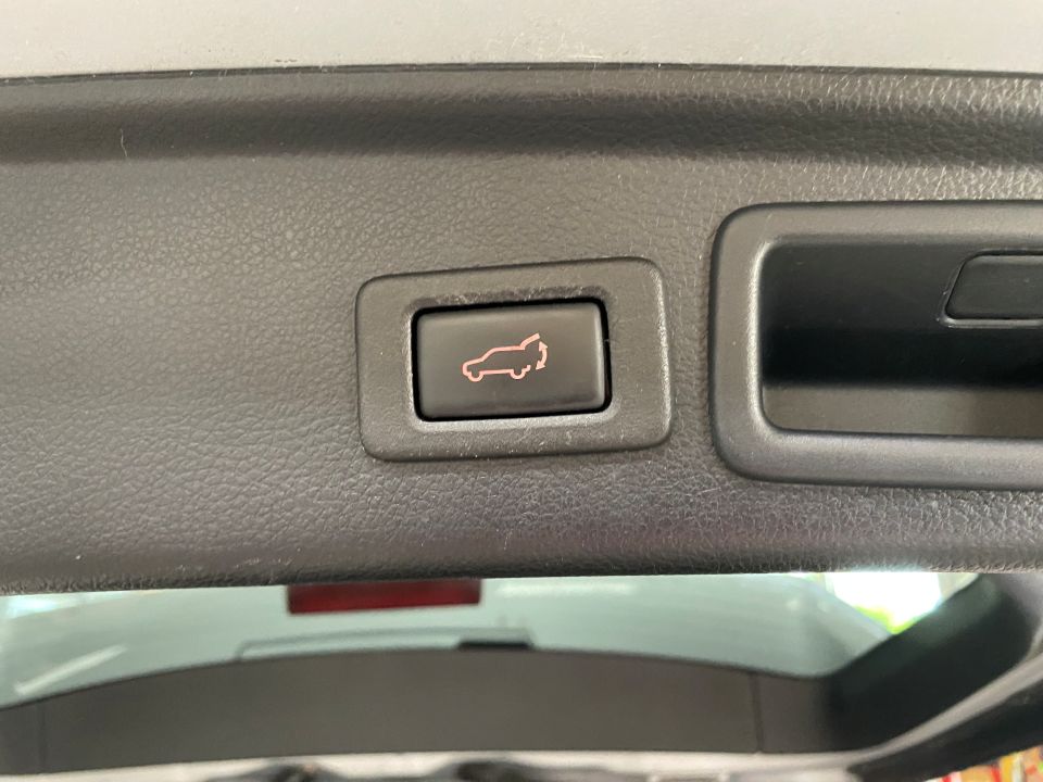 2018 Subaru Forester Premium SUV AWD with EyeSight Safety Features